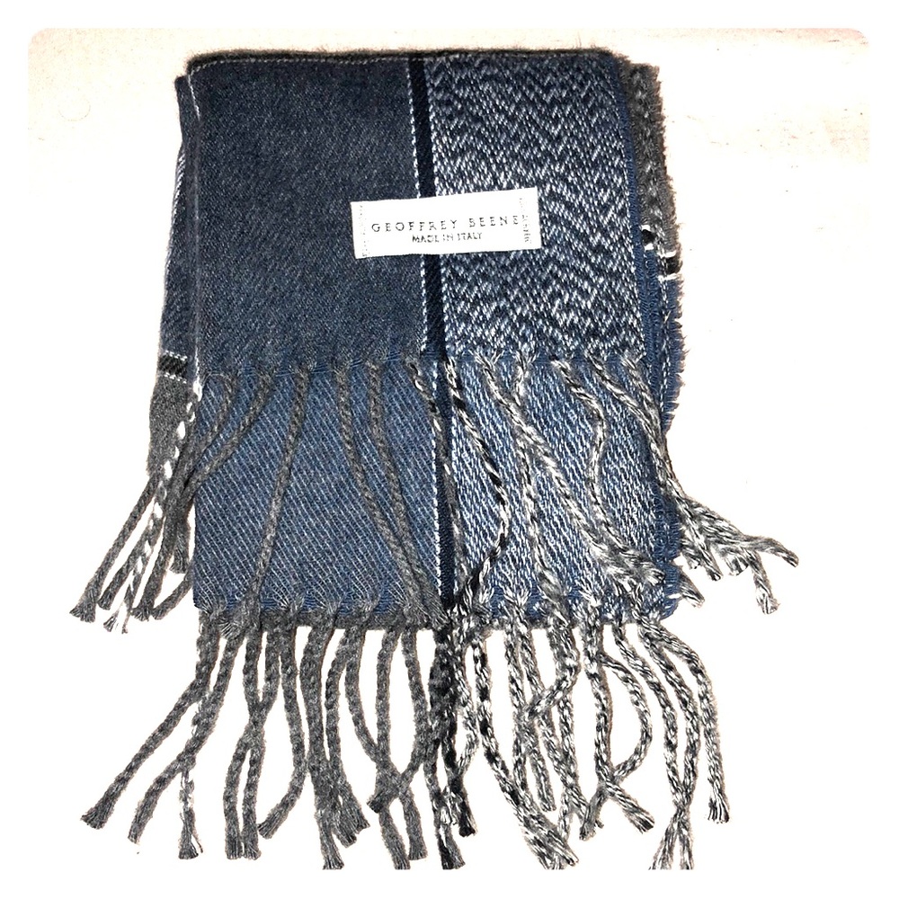Geoffrey Beene Scarf